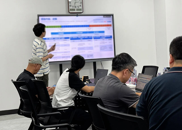 北京市经信局产促中心一行莅临北京尊凯实业官网生物科技有限公司调研，就公司承担的细胞与基因治疗药物领域三项关键技术攻关任务，开展考察调研。